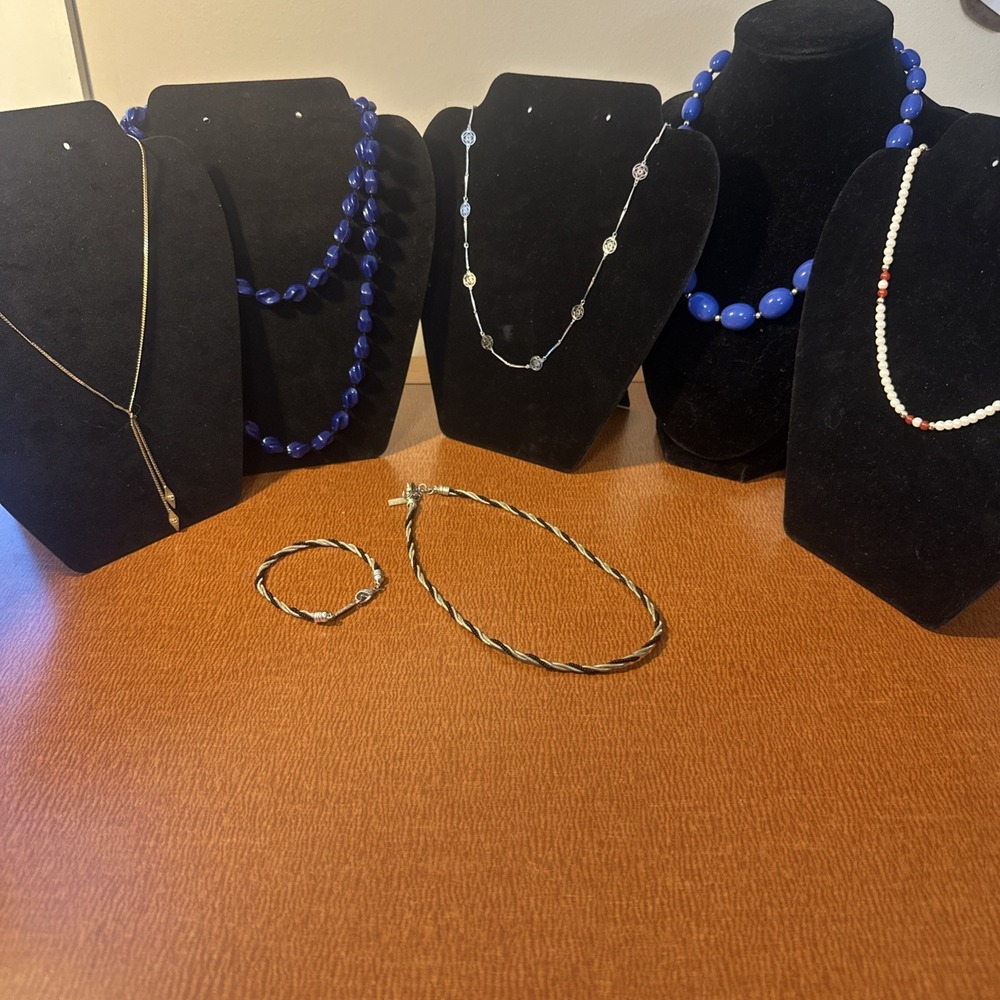 Lotā Of 6 Vtg Signed Necklaces Napier Avon Sarah Coventry